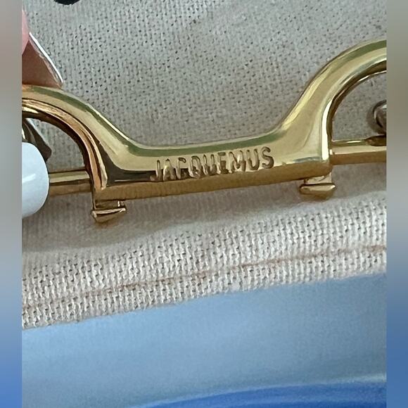 NWT JACQUEMUS Le Ciuciu metallic silver leather shoulder bag PRISTINE CO… - Picture 5 of 16